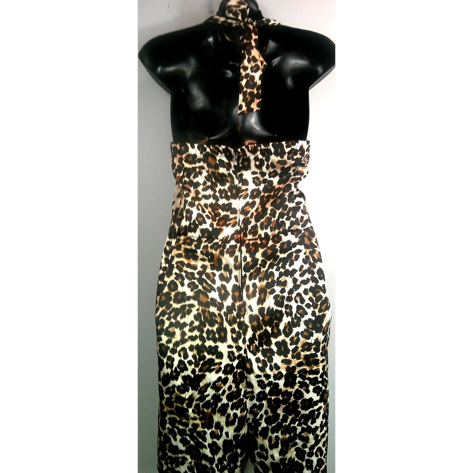 Pantalones Cortos Mameluco Stop Staring Leopardo, Halter, Sin Espalda Para Mujer 22 Plus Foto 4 de 4