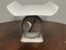 Vintage American Family Nursery Scale 30lbs W/ Baby Plate Attachment White VTG