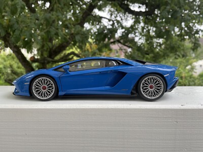 1:18 AUTOart Lamborghini Aventador S blau RACEFACE-MODELCARS