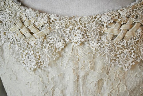 ANTIQUE DRESS BALL GOWN TAMBOUR LACE, LABEL JOHNSON, CHICAGO, 1890s - Picture 10 of 12