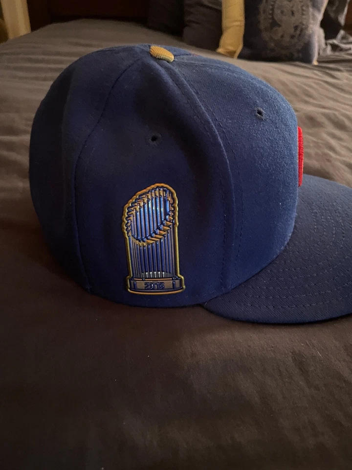Chicago Cubs New Era 2017 Gold Program World Series Champions Commemorative Hat - Image 2 of 2