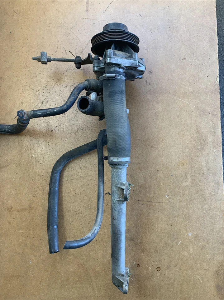 1993-1994 Jaguar XJ6 Water Pump Coolant Engine Pulley 4.0L EBC8221CA OEM - Image 4 of 4