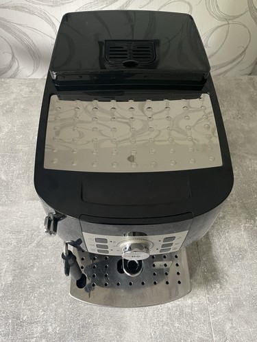 Macchina da caffè DeLonghi ECAM 22.110 B. - Foto 4 di 9