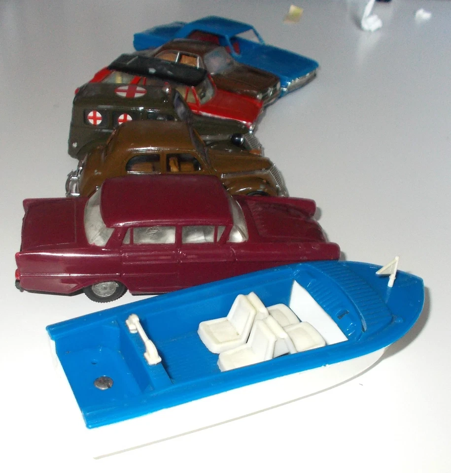 N° 7 MODELLINI PER RICAMBI POLITOYS PLASTICA 1/41, BRUMM E SOLIDO METALLO 1/43 - Immagine 4 di 4