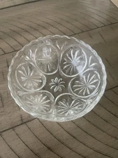 Anchor Hocking Glass Clear Medallion Star & Cameo 4 1/2" Berry Dessert Bowls