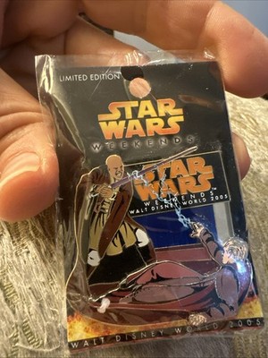 Walt Disney World Star Wars Weekends 2005 Mace Windu Vs Palpatine LE Pin