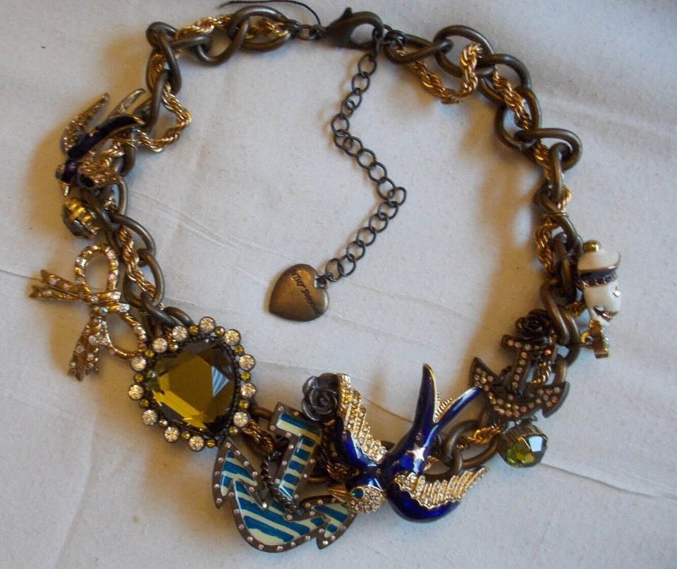 BETSEY JOHNSON RARE VINTAGE "FLY WITH ME" MULTLCHARM CHOKER STATEMENT NECKLACE - Image 3 of 4