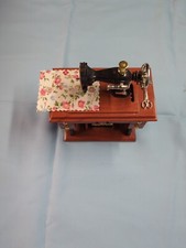 Vintage Mini Sewing Machine Retro Music Box.