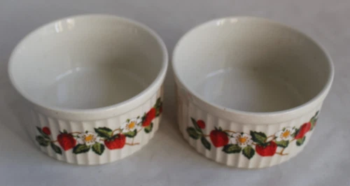 2 Sheffield Strawberries 'n Cream Stoneware Ramekin Custard Souffle Dessert Cup