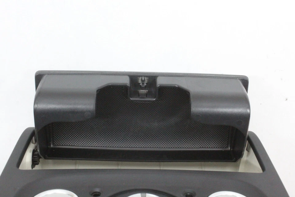 Audi S4 2010 luz domo frontal OEM 08 09 10 11 12 Foto 3 de 4