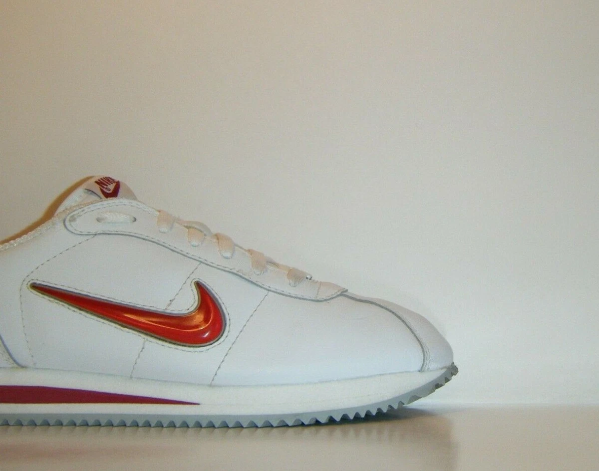 Nike cortez hotsell jewel red