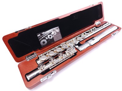 Reconditioned Gemeinhardt *Professional* Silver 33OSSB NG1 Flute +Warranty