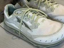 Altra Lone Peak 6 Womens Size 9.5 Green White AL0A548E130 Trail Running Shoes