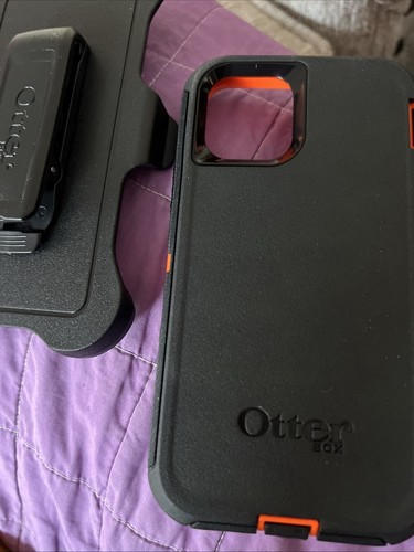 OTTERBOX Defender Series New In Box Case for Apple iPhone 11 - Black Screenless - Photo 3 sur 4