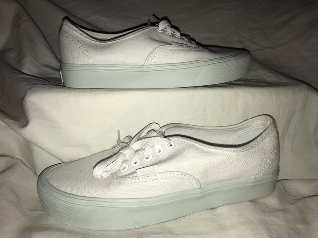 vans ultracush white