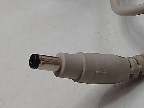 Adaptador de fuente Sharp Power ITE modelo: UP06031120A salida 12V 3.8A - Imagen 4 de 5