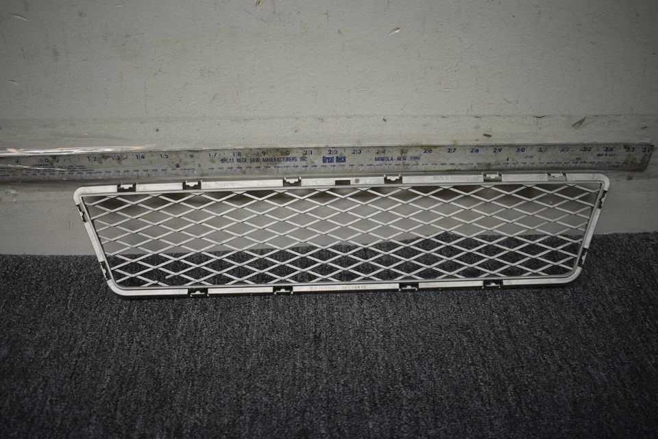 Grelha central BMW 335I 2008-2011 FABRICANTE DE EQUIPAMENTO ORIGINAL - Imagem 3 de 4