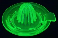 Vintage Uranium Glass Manual Orange Juicer Citrus Squeezer Lemon Reamer Lot 46