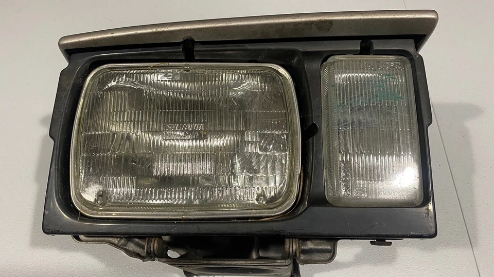 Conjunto de faros laterales izquierdo (pasajero) Nissan 300zx se adapta a todos 1984-1986 Foto 2 de 4