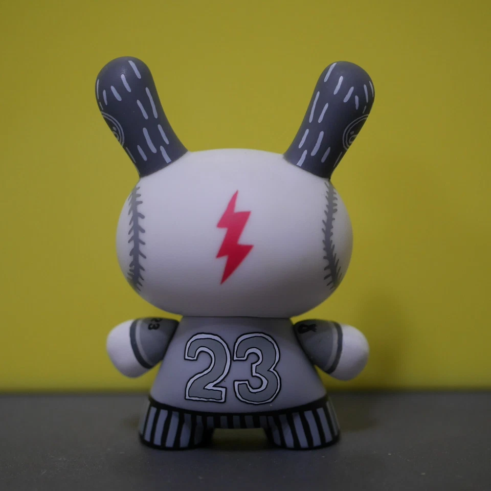 Kidrobot 3"Dunny 2010 2tone Series Aaron Meshon baseball pretzel vinyl figure - Image 2 of 3