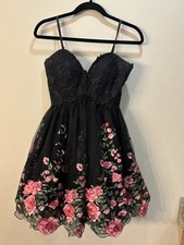 Camille La Vie Tulle Sweetheart Formal Prom Dress Black Floral Beaded Size 2