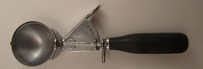 Vintage Hamilton Beach Model 60-B Ice Cream Scoop Black Handle