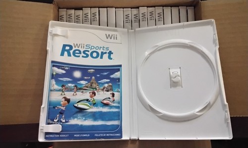 Lot of 19 Nintendo Wii Resort Cases (No Game, Manual Only) - Picture 2 of 2