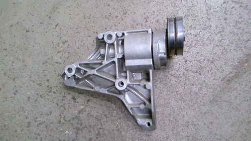 Träger Klimakompressor Aggregateträger VW Golf Variant 1.2 TSI DSG Bj 2012 5K