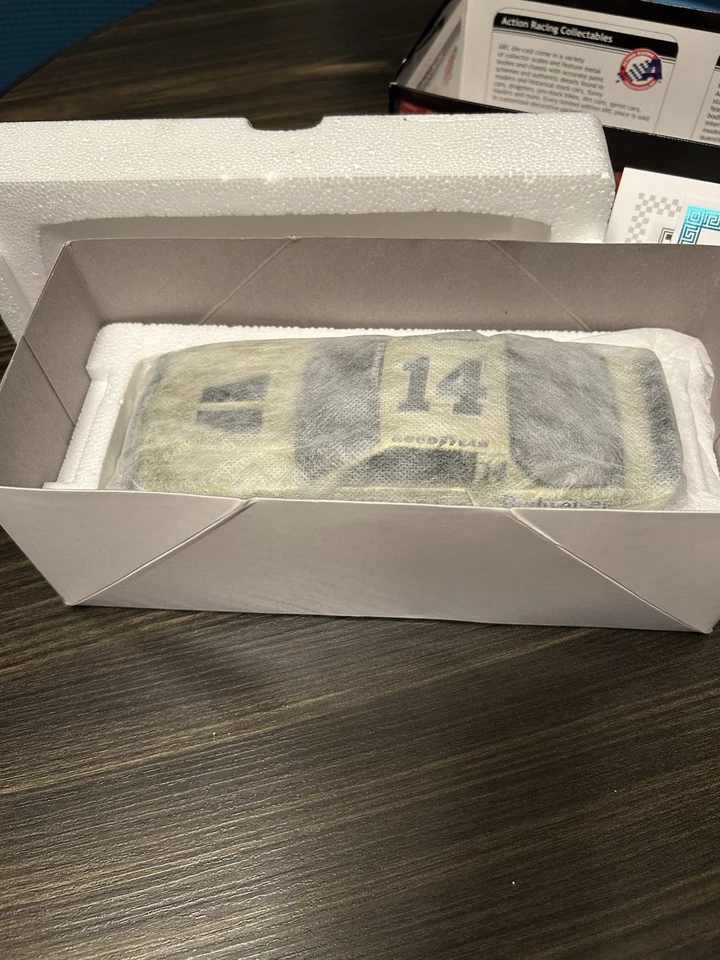 1/24 DALE WONHARDT SR #14 BUDWEISER VERDE IROC COLOR CROMO 1988 ACCIÓN Foto 3 de 4