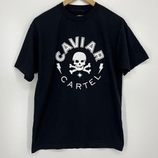 Camiseta Caviar Cartel Para Hombres Negra Calavera Huesos Cruzados Gráfico Mediana Ropa de Calle