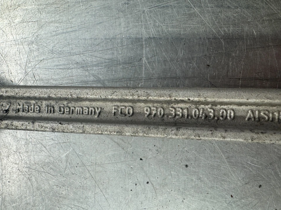 Оригинальный задний правый верхний рычаг управления подвеской для Porsche Panamera 10–16 годов выпуска 97033104300 - Изображение 2 из 4