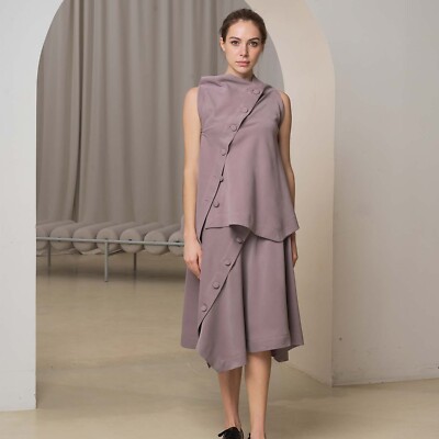 Sleeveness Top with Closed-Neck and Midi Skirt  Asymmetrical Onesize Mocco