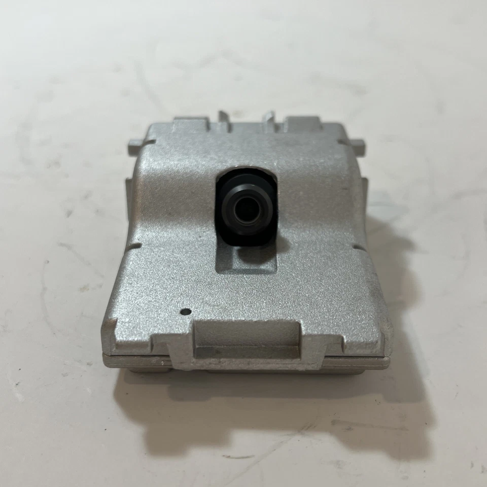 2024 CHEVROLET  TRAX FRONT WINDSHIELD LANE KEEP ASSIST CAMERA 42850478 OEM - Imagen 2 de 4