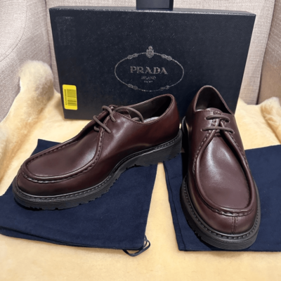 Prada men display picture 1