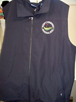 NWT PHILLIP J. LOMBARDO MEMO CUTTER & BUCK Stealth Navy  DryTec Golf Vest Medium
