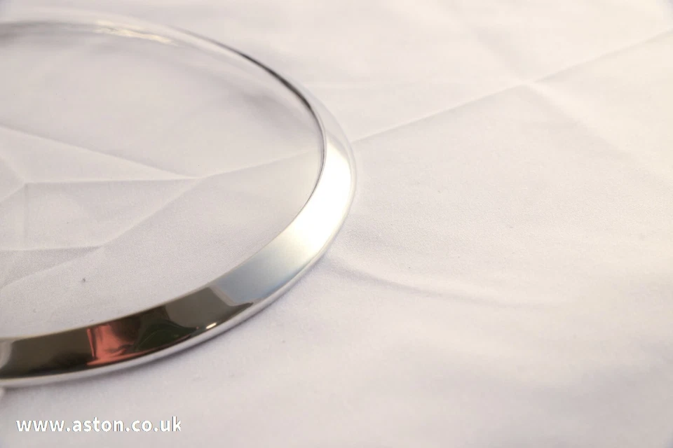 Conjunto de bisel de faros Aston Martin DB5 Perspex - ÚNICO Foto 3 de 4