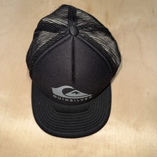 Quiksilver 55 cm SnapBack Baseball Cap Hat Surfer Themed