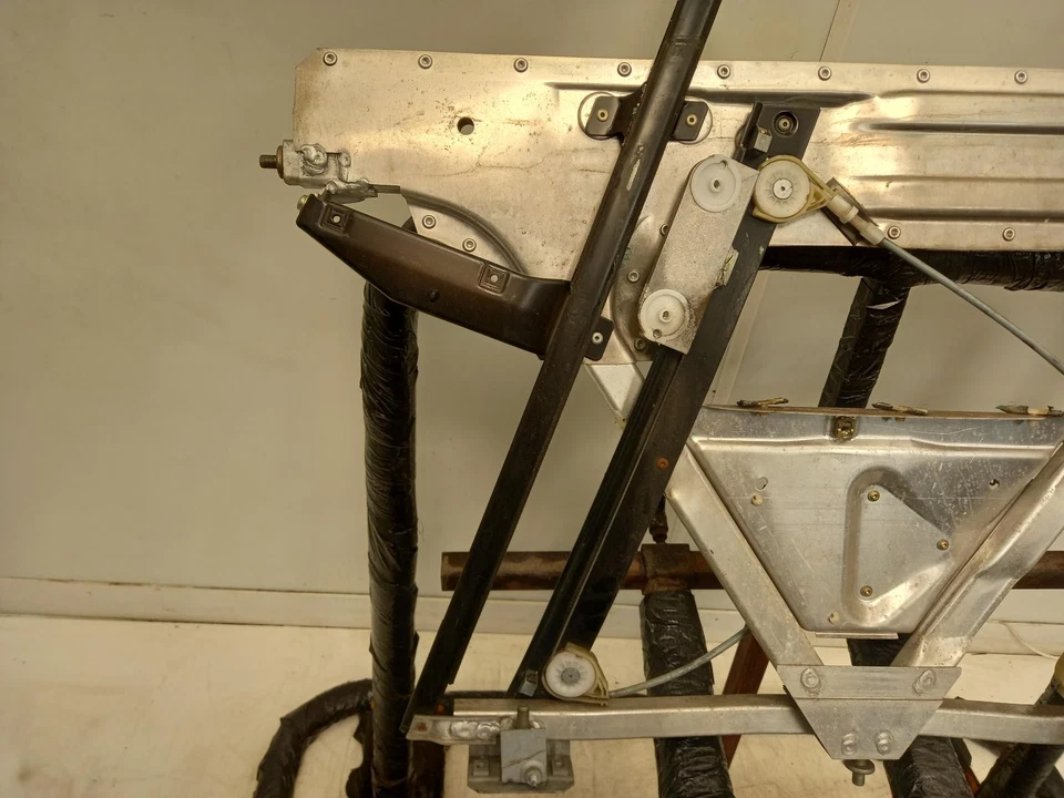 AUDI TT Window Regulator N/S 1999-2006 3 Door Front LH  - Image 2 of 4