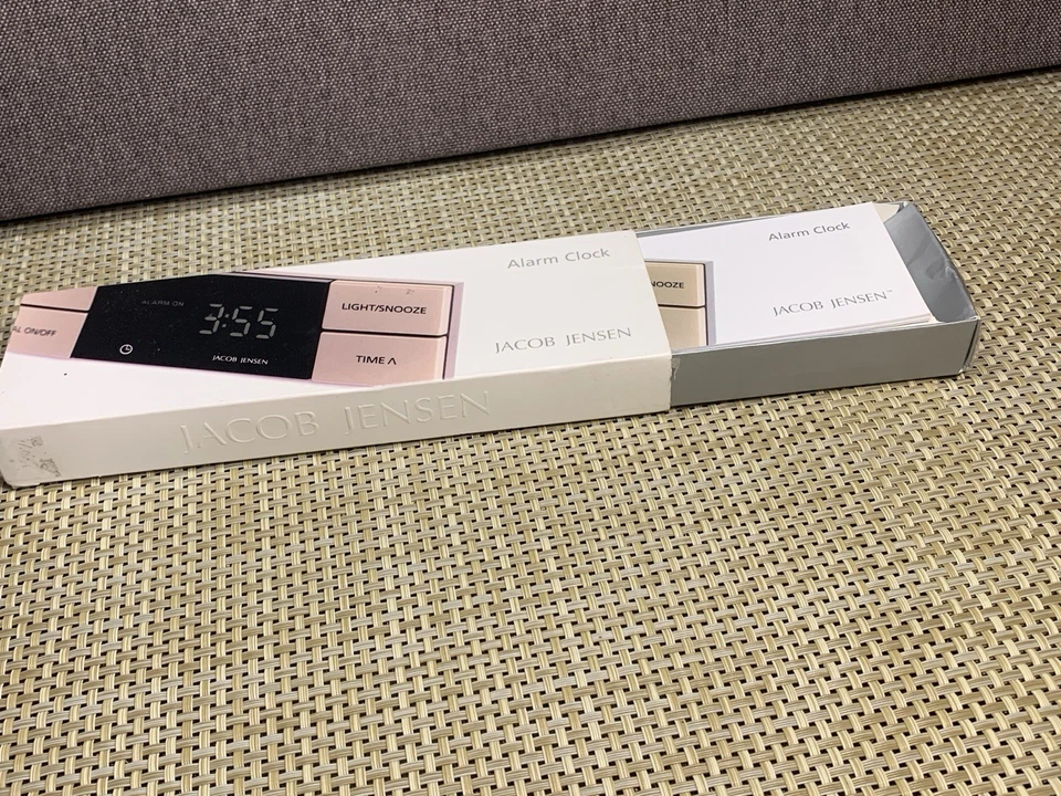 Jacob Jensen будильник с коробкой и инструкции работает! Гладкий дизайн - Изображение 4 из 4