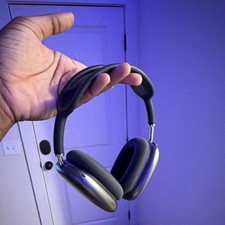 Apple AirPods Max Wireless Bluetooth Over-Ear Headphones Gray