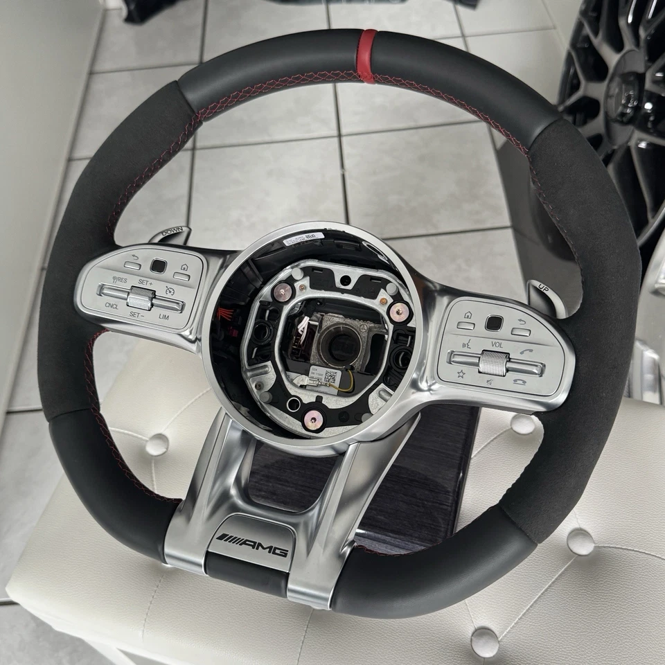 Original Mercedes AMG Performance Lenkrad W177 C118 C205 C238 W213 W463A C63 A45 - Bild 2 von 4