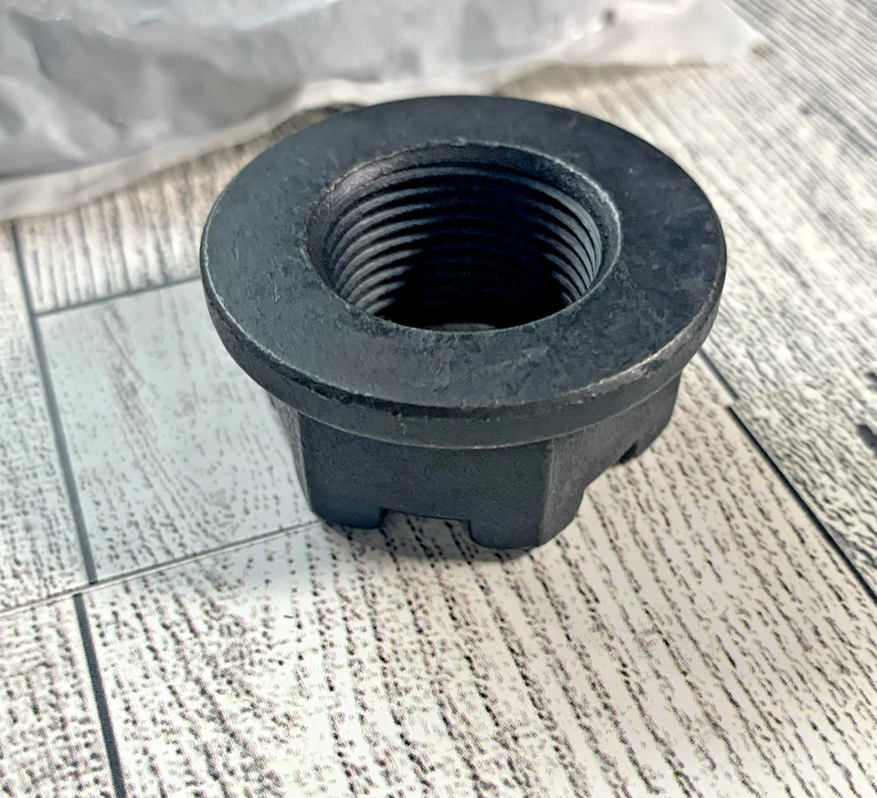 Tuerca de eje Mopar tuerca de castillo OEM 2000-2023 varios modelos 6506263AA Foto 2 de 4