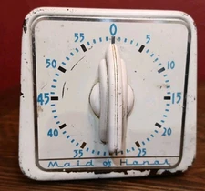 Timer, Sears Vintage "Maid of Honor"  White Metal household/kitchen, #4659 Works