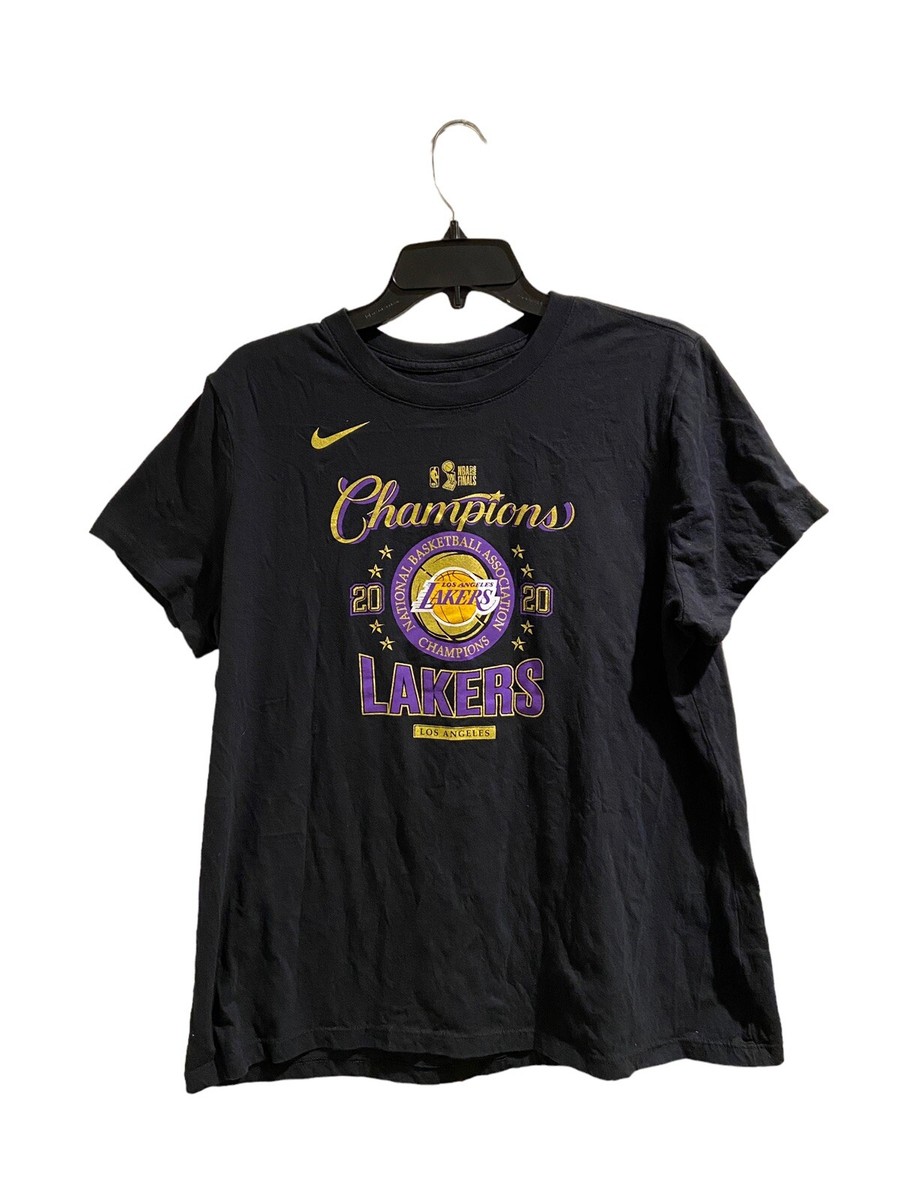 LAKERS 2020チャンピオン Tシャツ Undefeated x Los Angeles Lakers 2020 NBA Champions T-Shirt