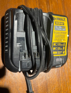 Genuine DEWALT DCB107 Lithium-Ion 12v 20v Battery Charger New