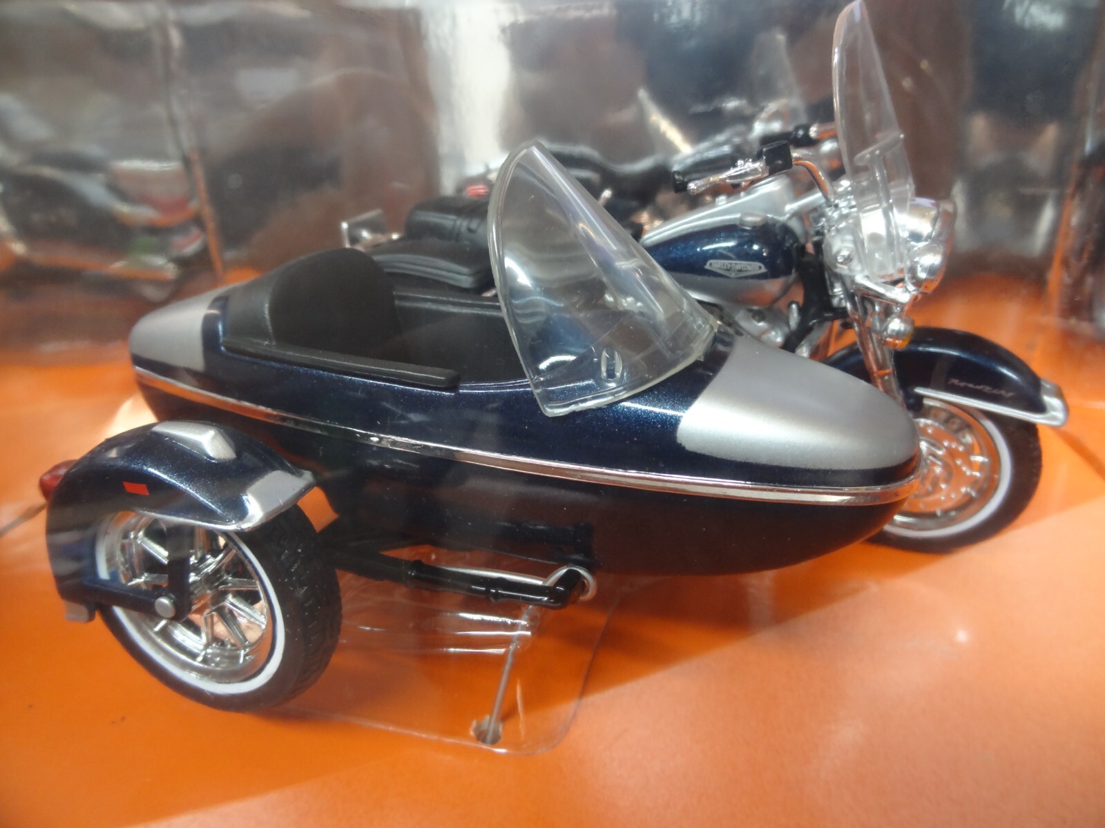 MAISTO 1 | 18 HARLEY-DAVIDSON 2001 FLHRCI ROAD KING CLASSIC 사이드카 미니카  바이크-Freehip.co.kr