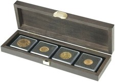 LINDNER-S2490-4-Holzkassette-Carus-S-4-F&auml;cher-52-mm-&-in-M&uuml;nzkapseln-45-46-mm