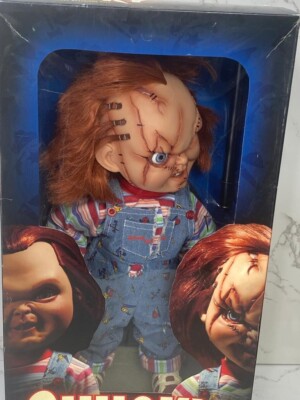 CHUCKY コレクター Mezco Child's Play NEW * Sneering Chucky * 15-Inch Talking Doll