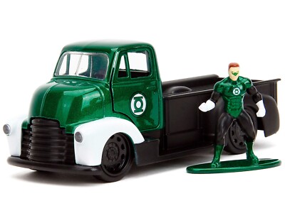1952 CHEVROLET COE PICKUP & GREEN LANTERN DIECAST FIGURE 1/32