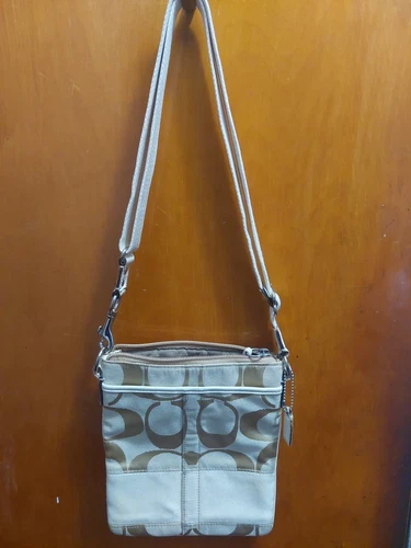 Borsa a tracolla Coach marrone panna avorio piccola firma tessuto monogramma